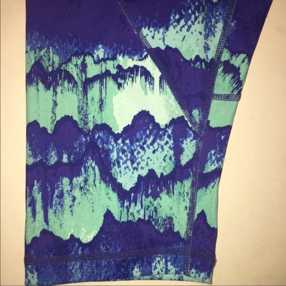 Zella Printed Athletic Crop Leggings, M - Picture 2 of 7